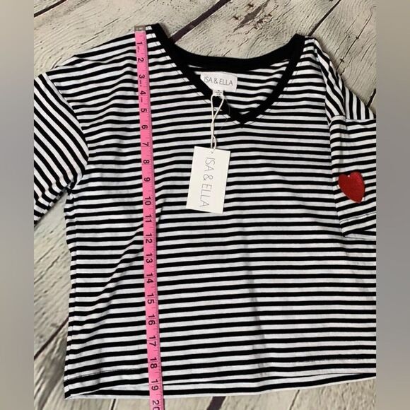 🔮🆕 ISA & ELLA | Striped “Heart on My Sleeve” Cropped Tee Size M - Picture 3 of 3
